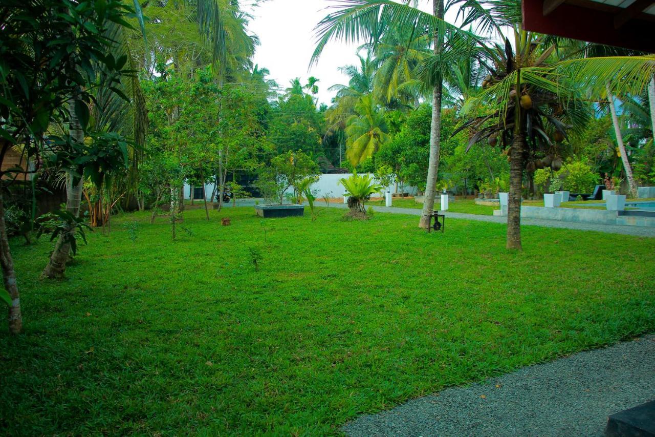 Sayu Garden Hotel Habaraduwa Central Buitenkant foto